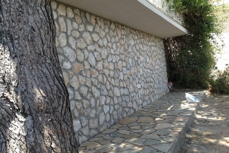 Realty photo 3