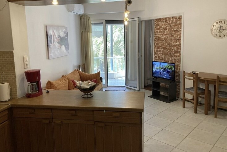 Realty photo 2