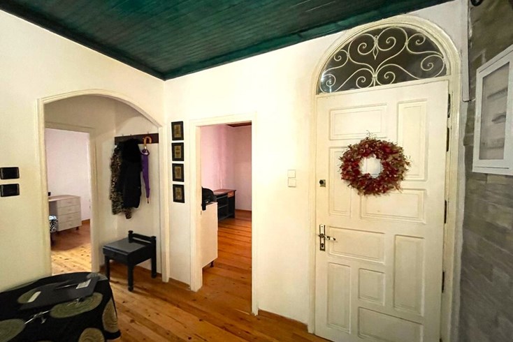 Realty photo 3