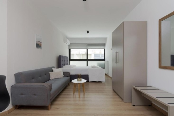 Realty photo 1