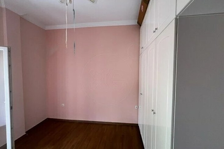 Realty photo 1
