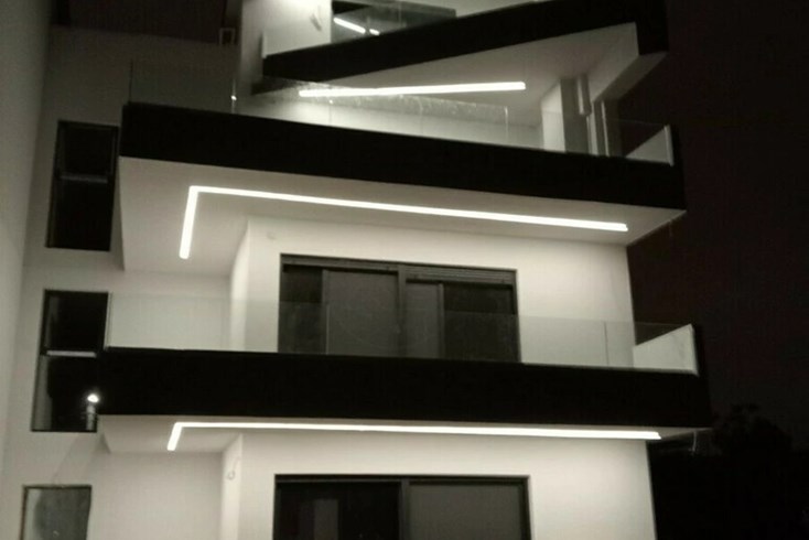 Realty photo 1