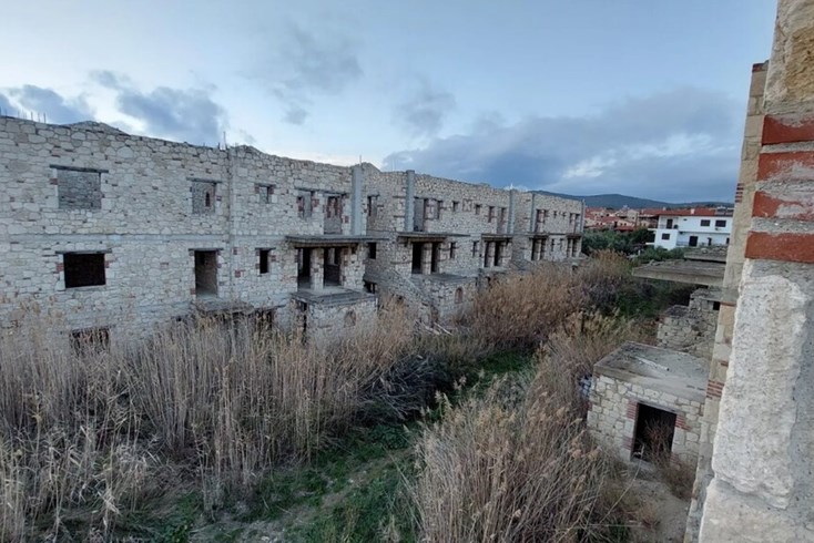 Realty photo 1