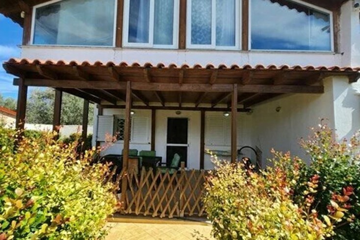 Realty photo 3