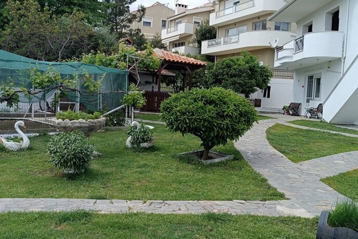 Realty photo 3