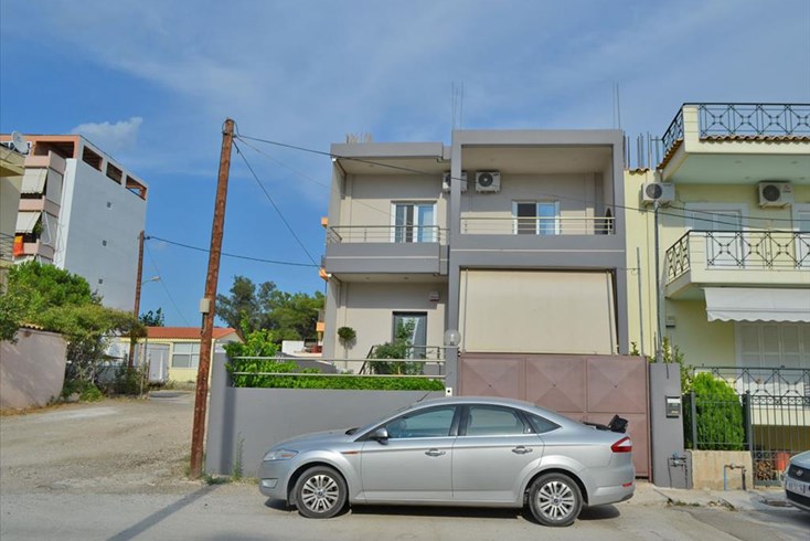 Realty photo 1