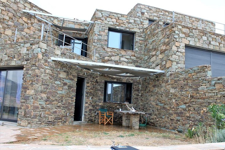 Realty photo 2