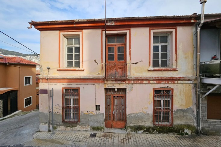Realty photo 1