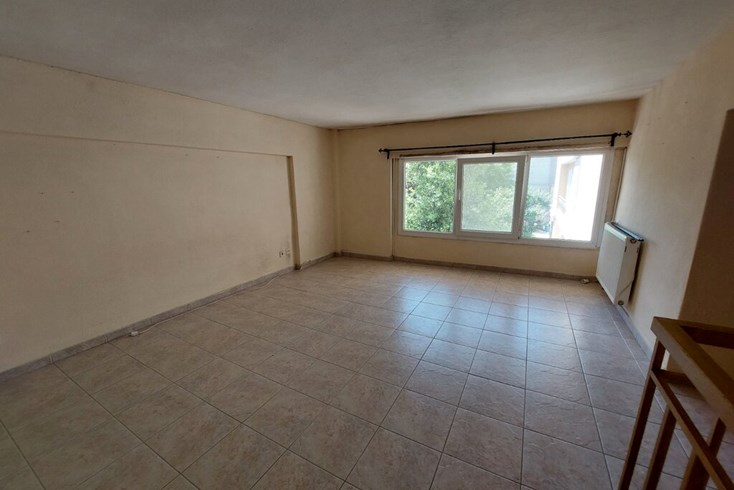 Realty photo 1