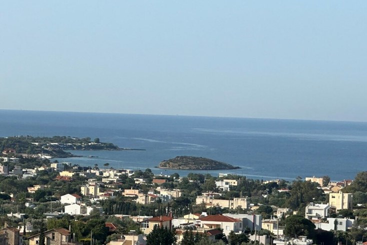 Realty photo 2