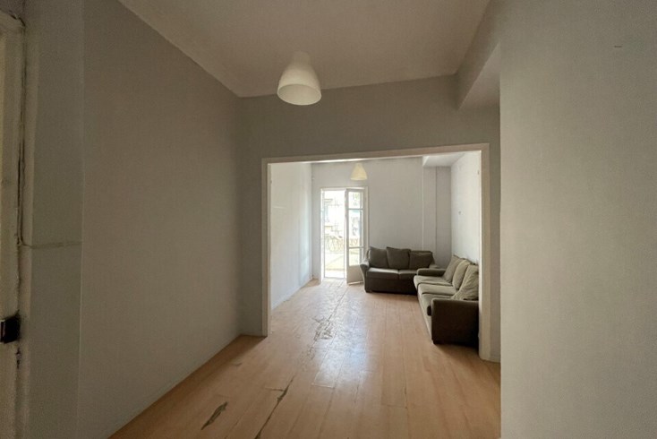 Realty photo 2