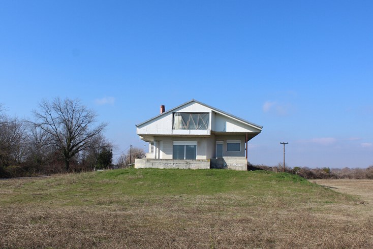 Realty photo 2