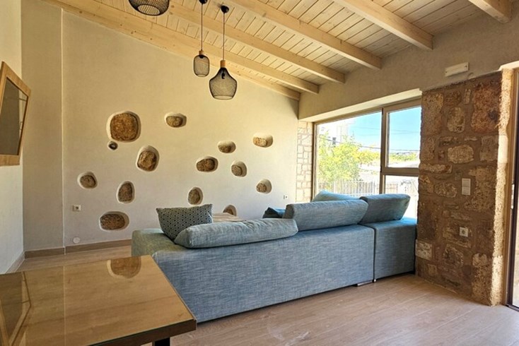 Realty photo 2