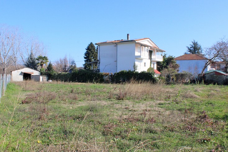 Realty photo 3