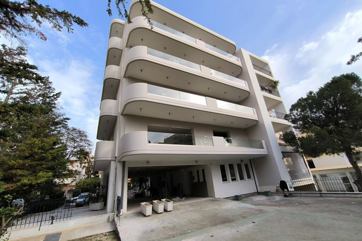 Realty photo 1