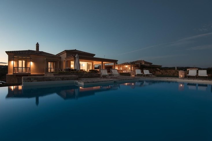 Realty photo 1
