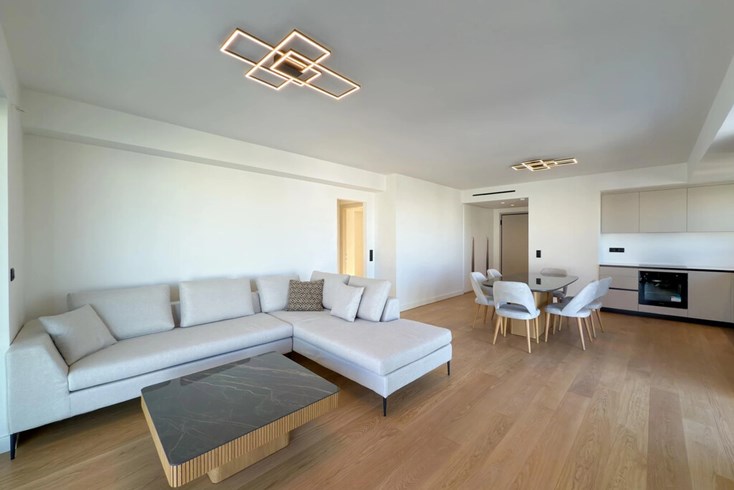 Realty photo 1