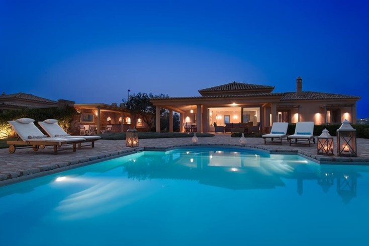 Realty photo 1