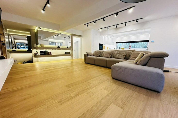 Realty photo 2