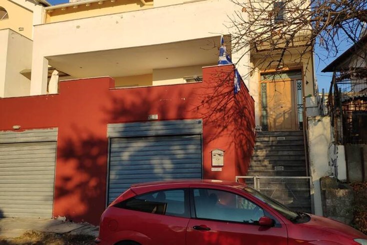 Realty photo 1