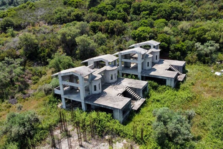Realty photo 3