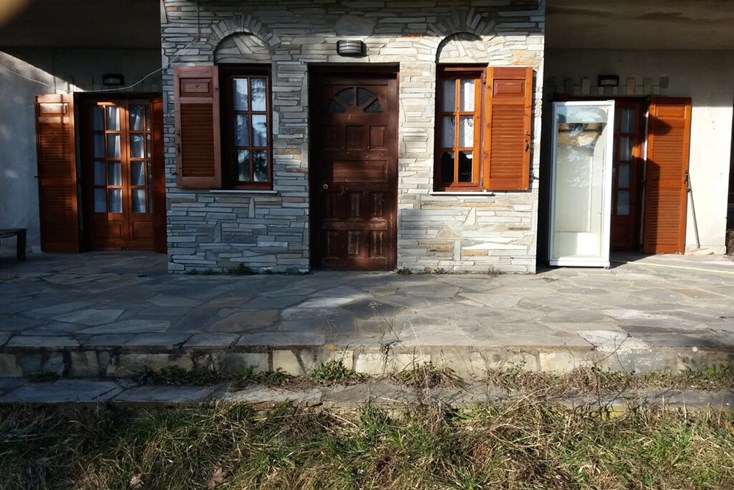 Realty photo 2