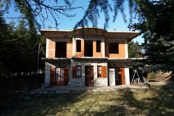 Realty photo 1