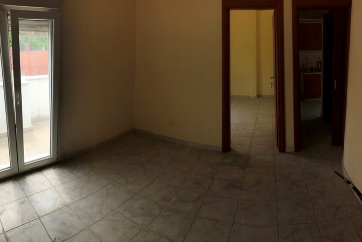 Realty photo 3