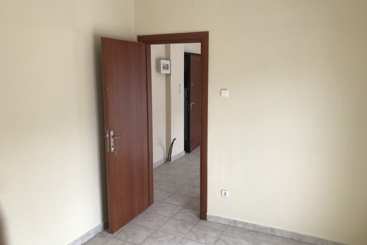 Realty photo 2