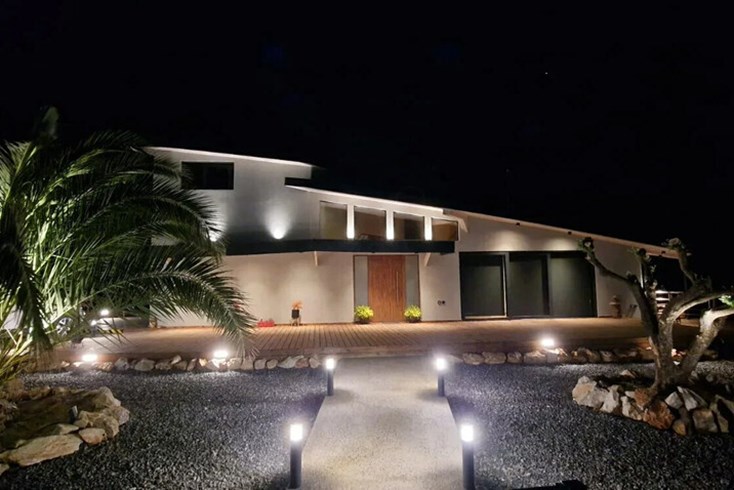 Realty photo 3