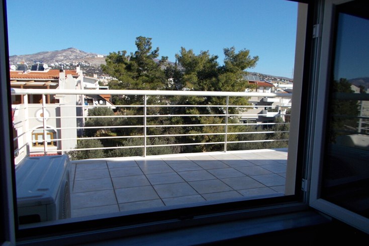 Realty photo 2