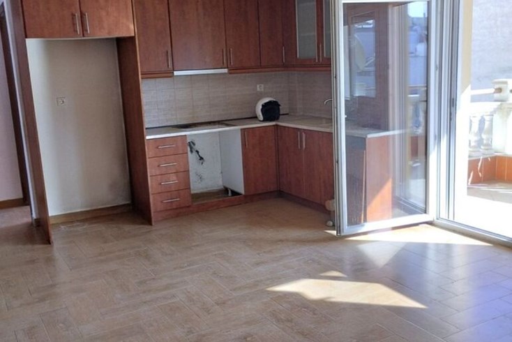 Realty photo 1