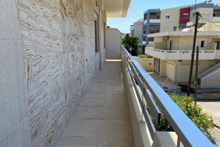 Realty photo 1