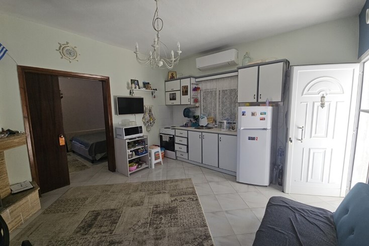 Realty photo 2
