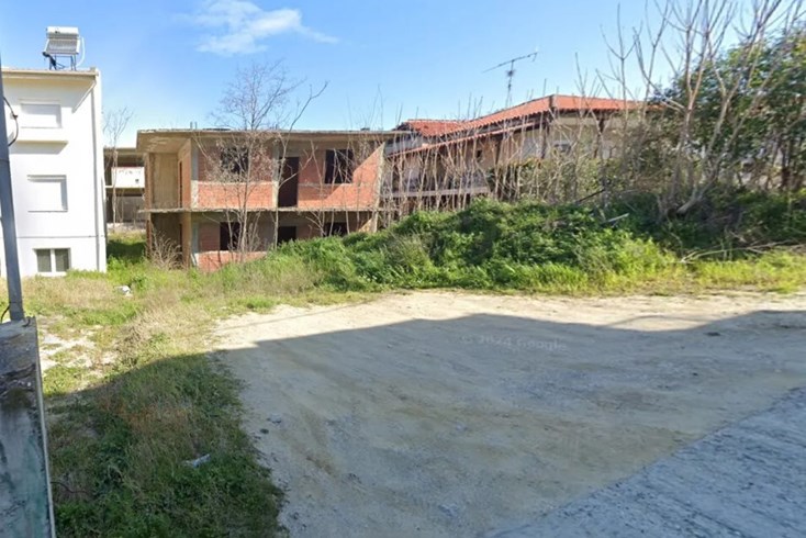 Realty photo 1