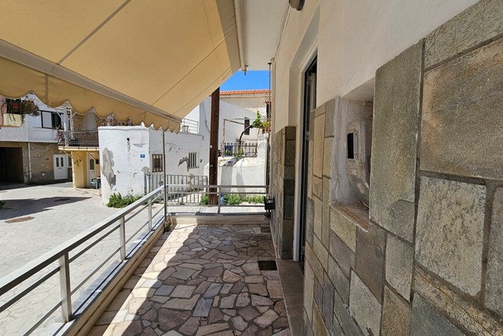 Realty photo 3