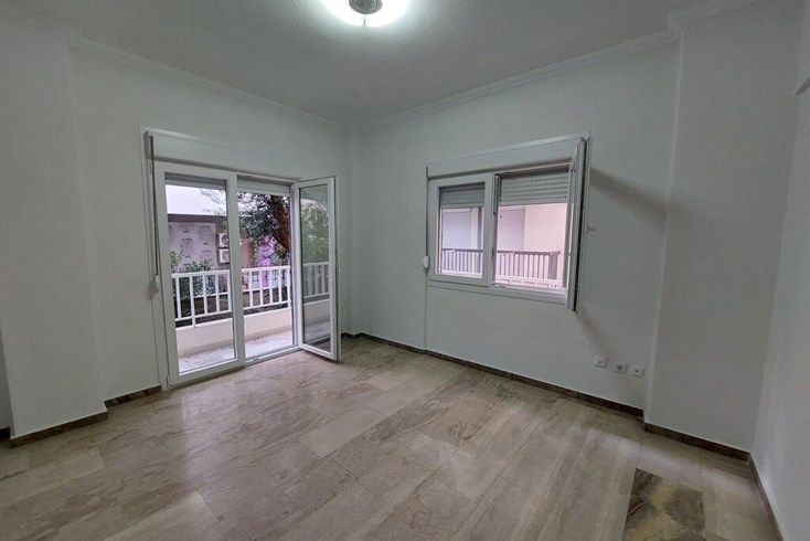 Realty photo 1