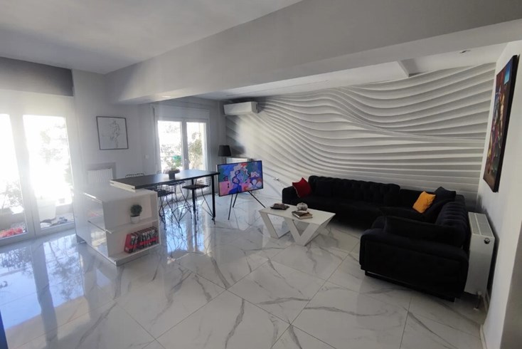 Realty photo 1