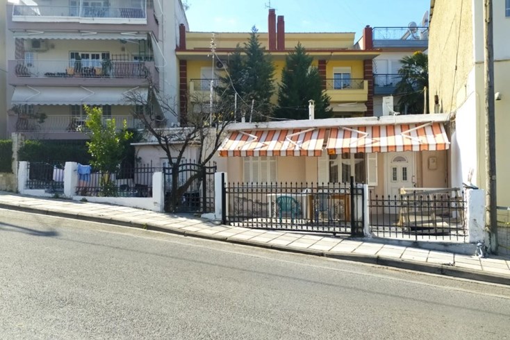 Realty photo 2