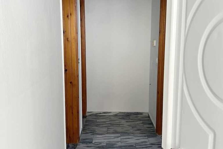 Realty photo 2