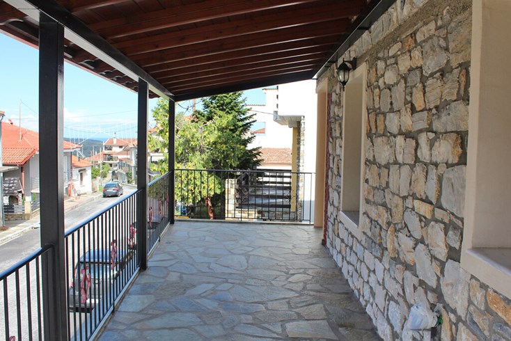 Realty photo 2