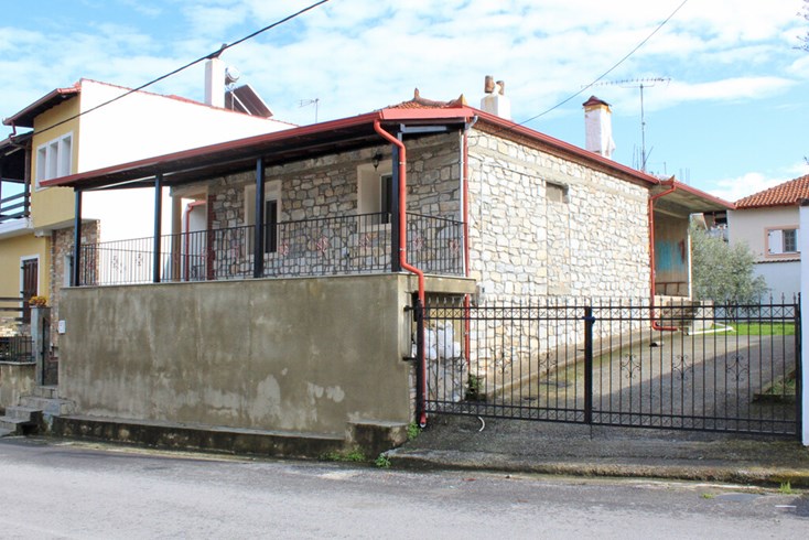 Realty photo 1