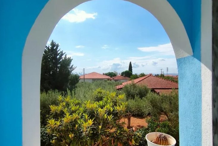 Realty photo 2