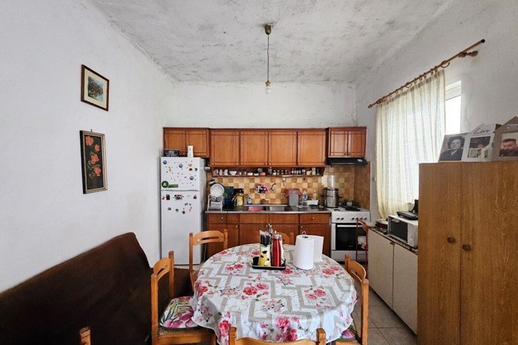 Realty photo 3