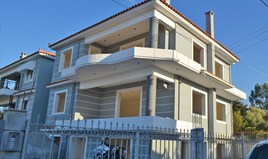 Flat 77 m² in Eastern Peloponnese