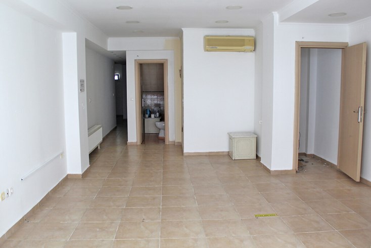 Realty photo 1