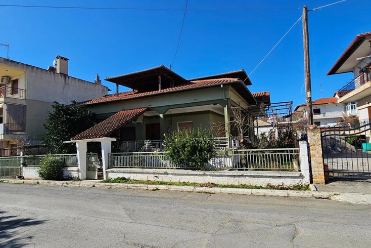 Realty photo 2