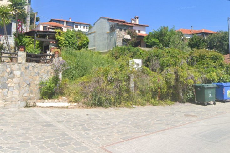 Realty photo 1