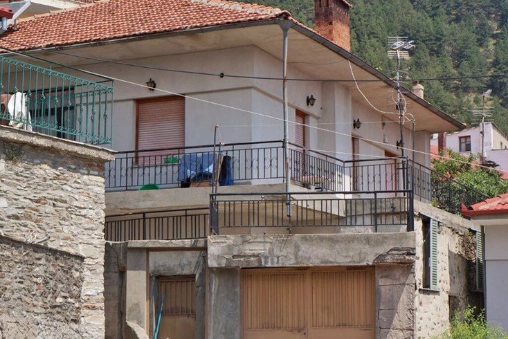 Realty photo 1