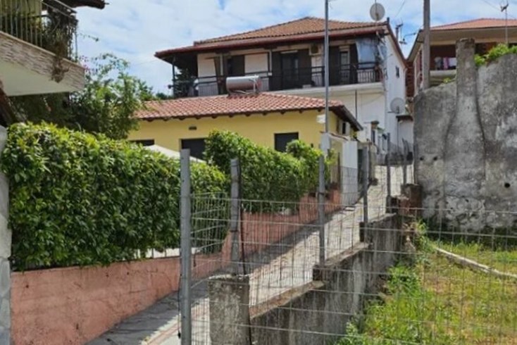 Realty photo 3